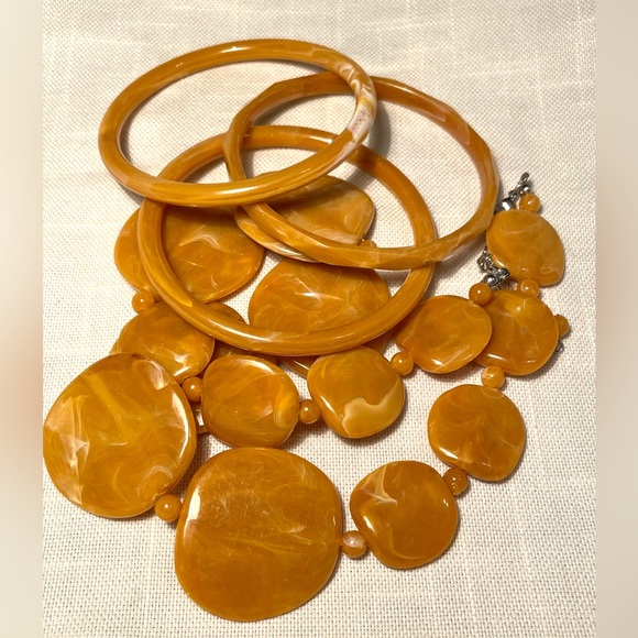 Butterscotch necklace and bracelet set - Picture 3 of 7